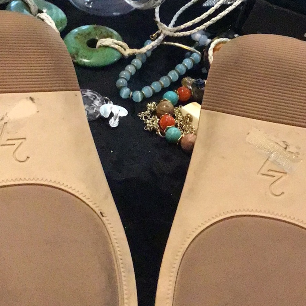 Shoes - Picture 4 of 4